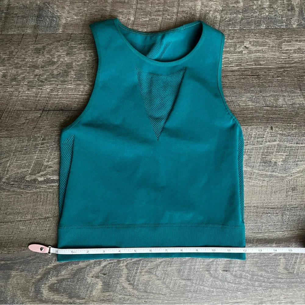 Sweaty Betty London | Women’s Fishnet Mesh Crop Top in Turquoise Size: M… - Picture 5 of 6